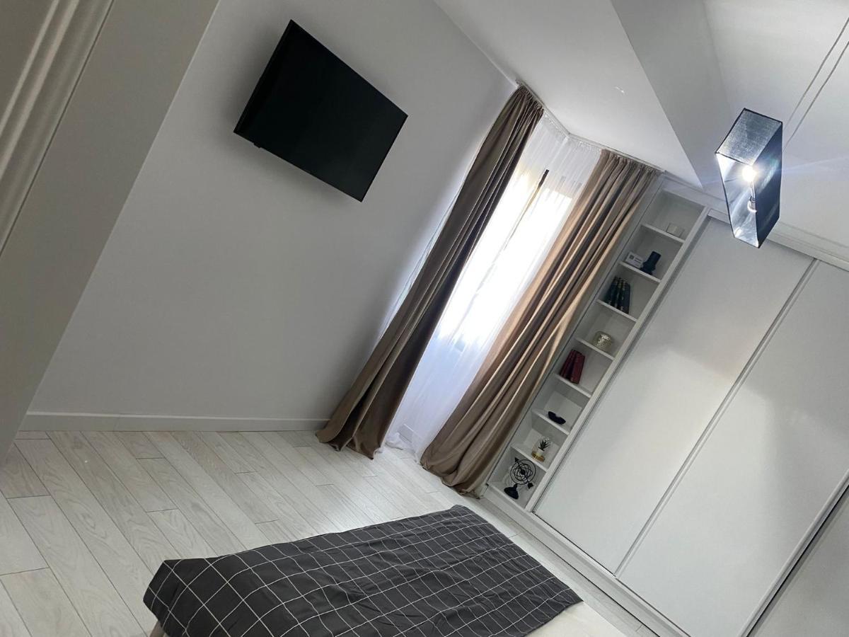 Ultracentral Apartament Calea Victoriei Bucharest Luaran gambar